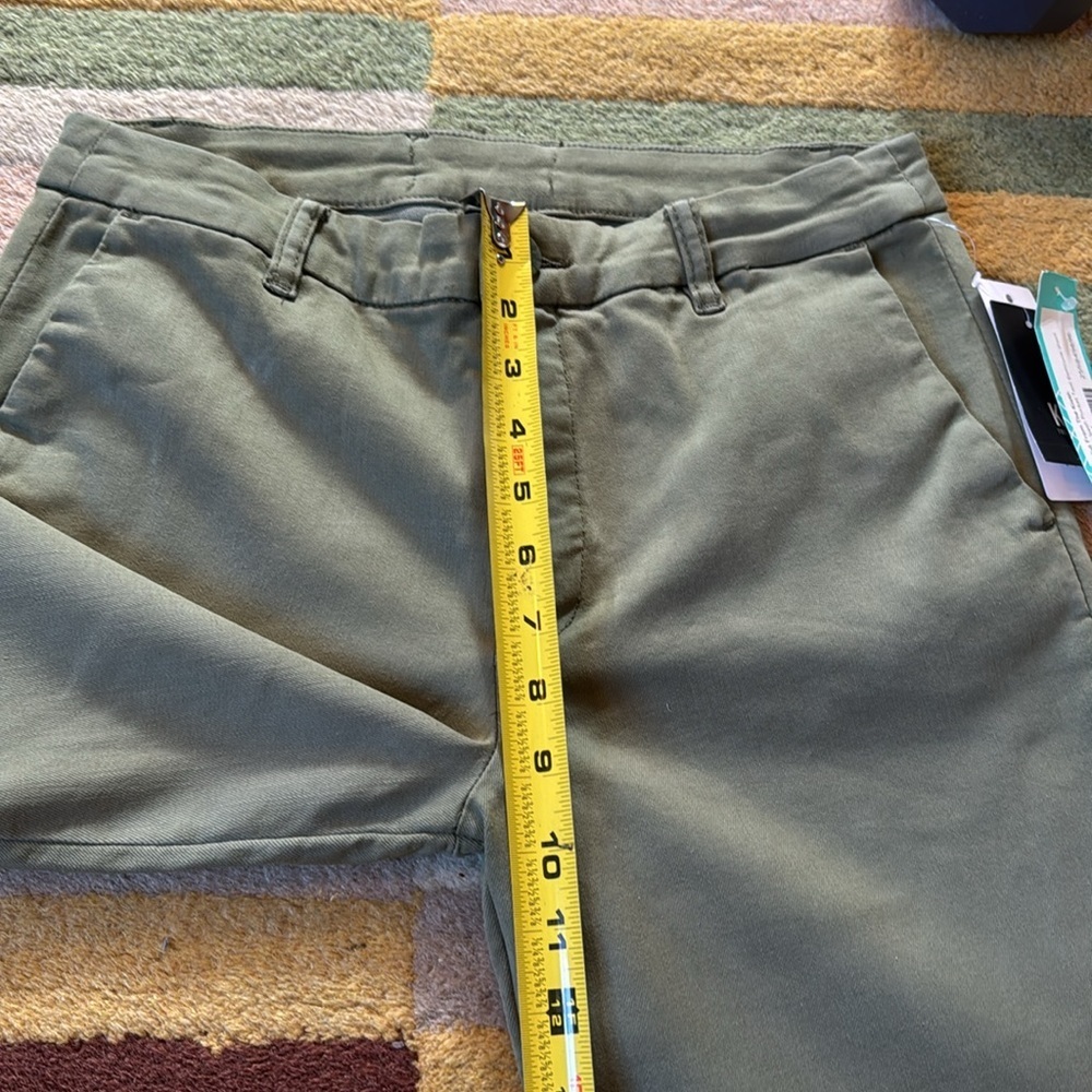 NWT KUT from the kloth thora slash pocket Bermuda short green size 6 - Picture 6 of 15